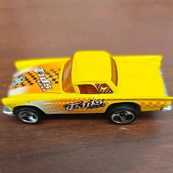 1977 Hot Wheels Ford Thunderbird Tad’s Taxi No 9 Radio Dispatched Diecast Car - Picture 3 of 6